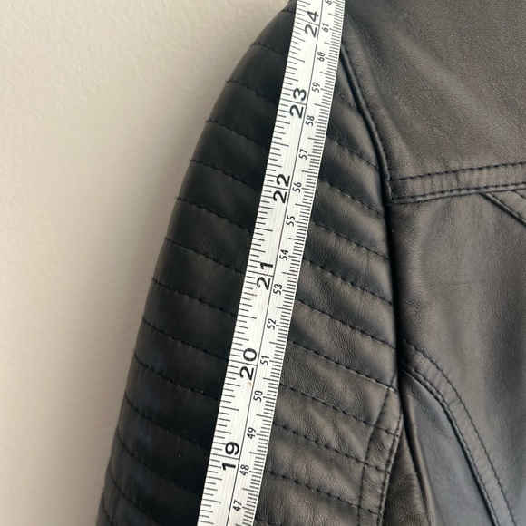 Mika Yoga Wear Classic Black Leather Jacket - Picture 5 of 7